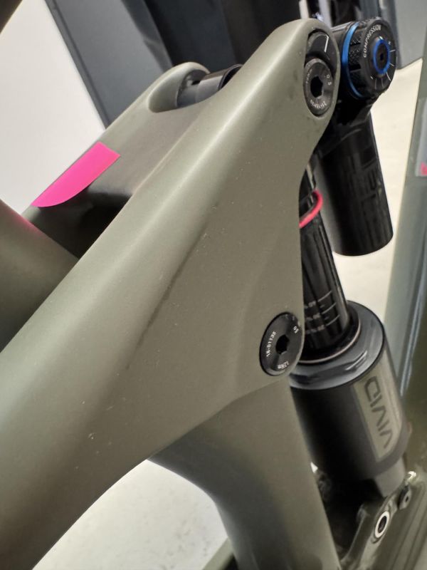 Cube Stereo ONE77 C:68X TM 29 dustyolive n gold – Image 10